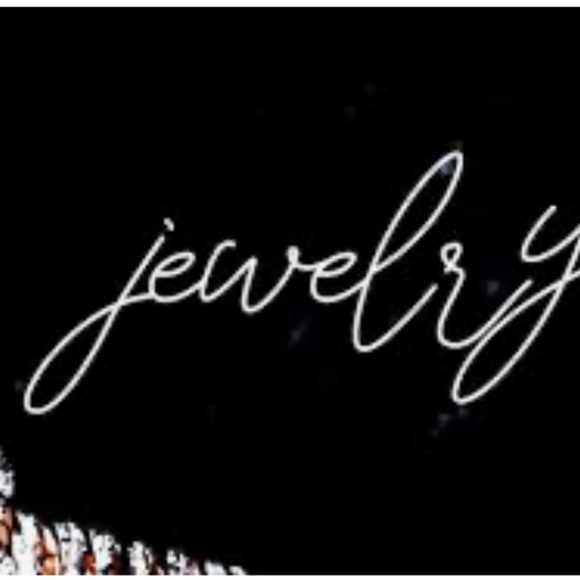 10/22 Jewelry Show
$10 minimum - Picture 2 of 3